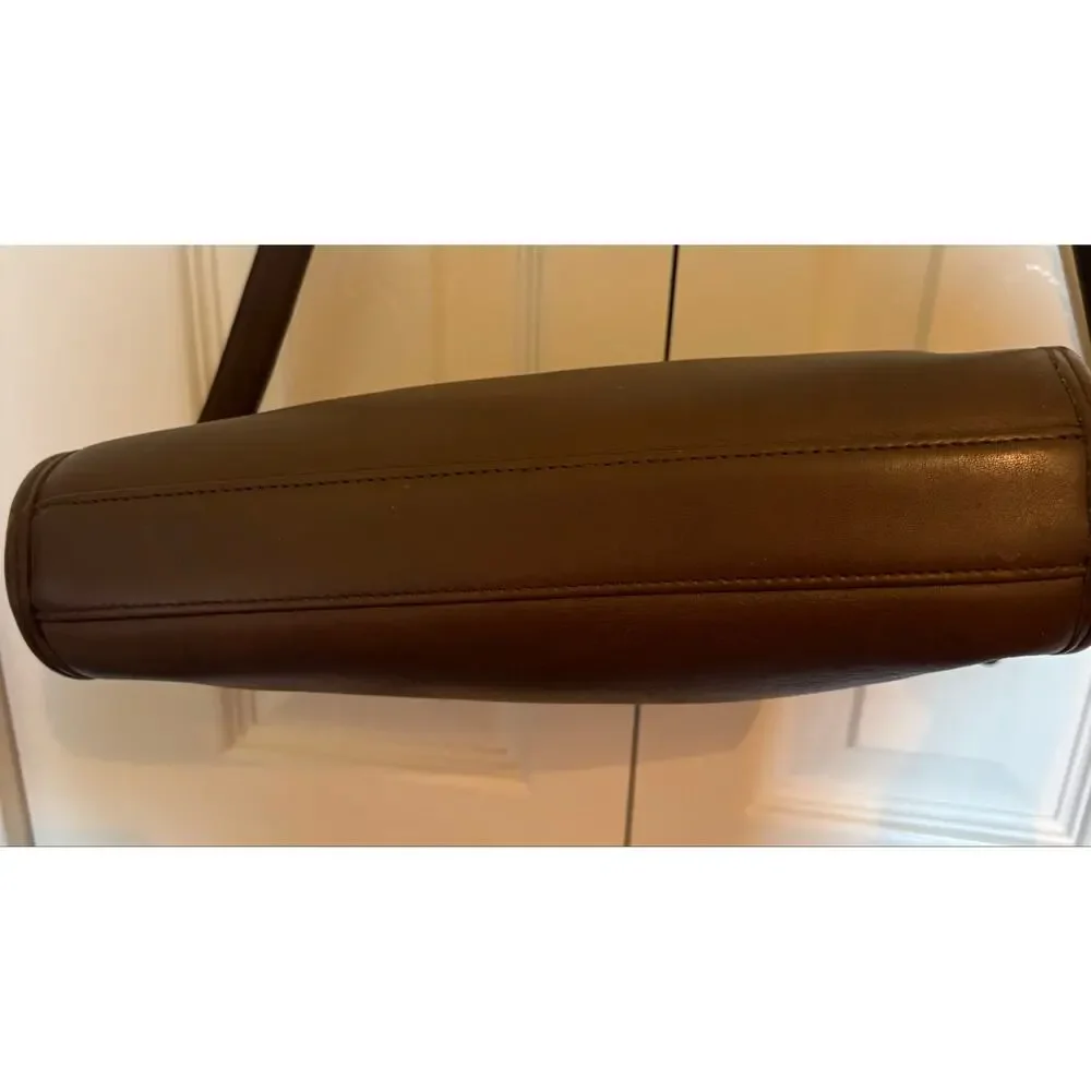 Coach Taylor crossbody zip in  brown  H5C-9944 c. 1995
